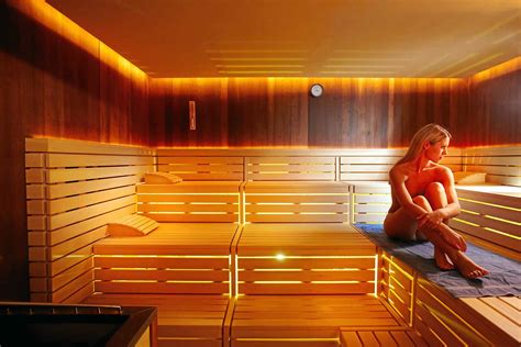 Nude Girls & Women In Sauna Porn Pics